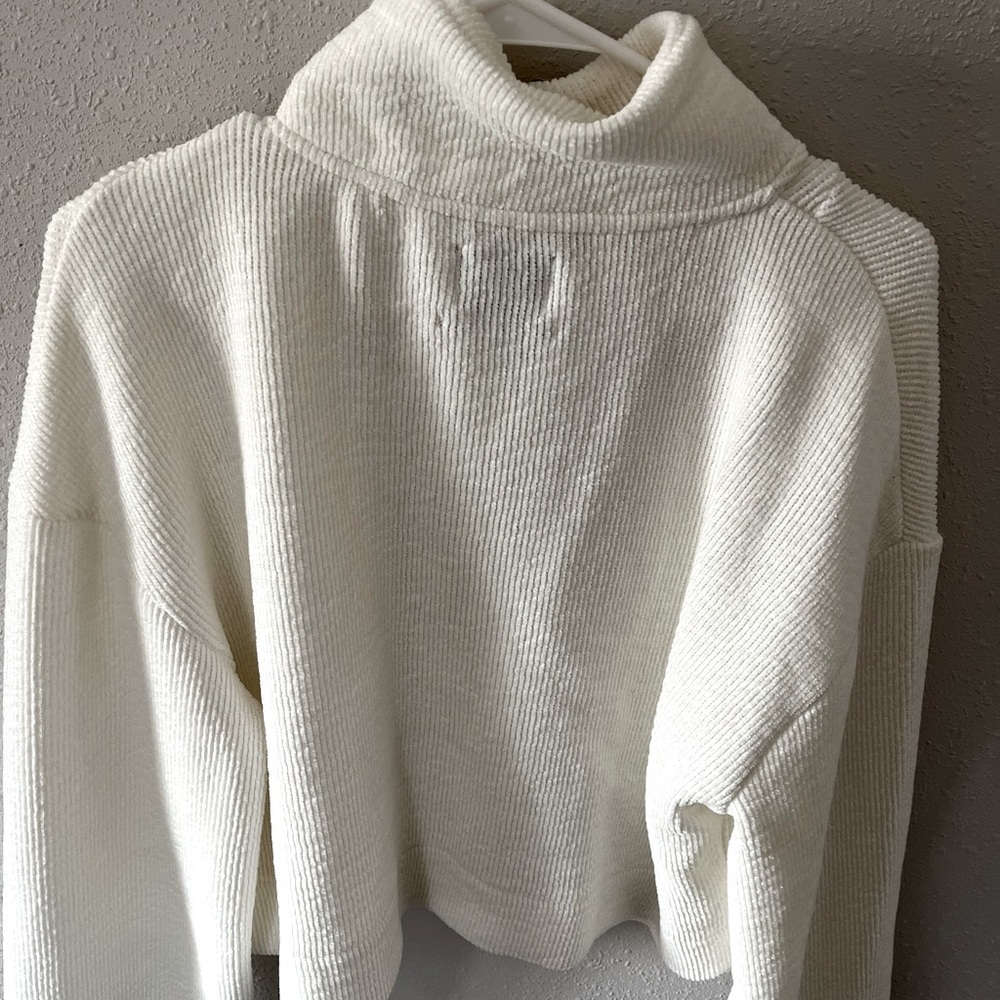 Cream pullover - Picture 2 of 3